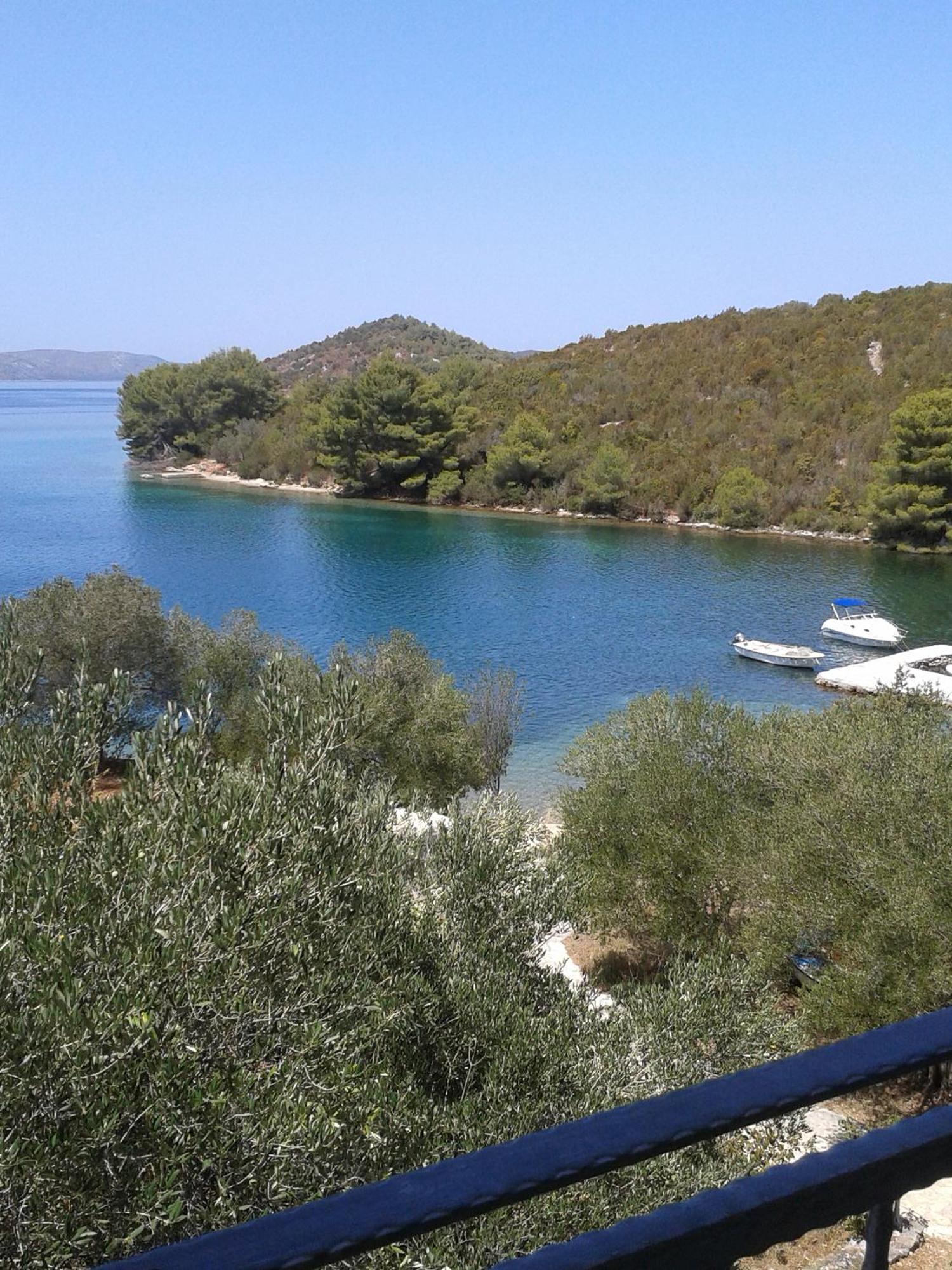 Topolovec * Luka (Dugi Otok)